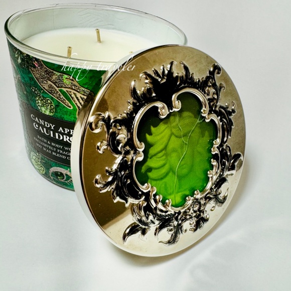 CANDY APPLE CAULDRON 3-Wick Candle - Picture 4 of 5